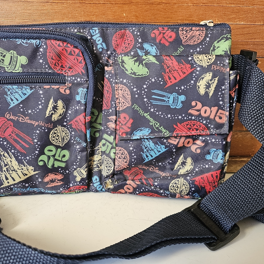 Disney World 2015 Multicolor Fanny Pack Style Bag - Picture 2 of 4